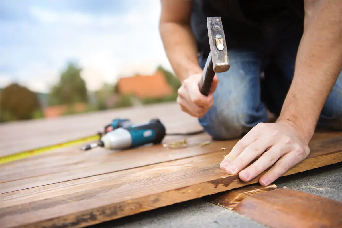 deck building Cleaning and Staining